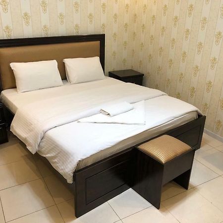 Tvs Hotel Дубай Екстериор снимка