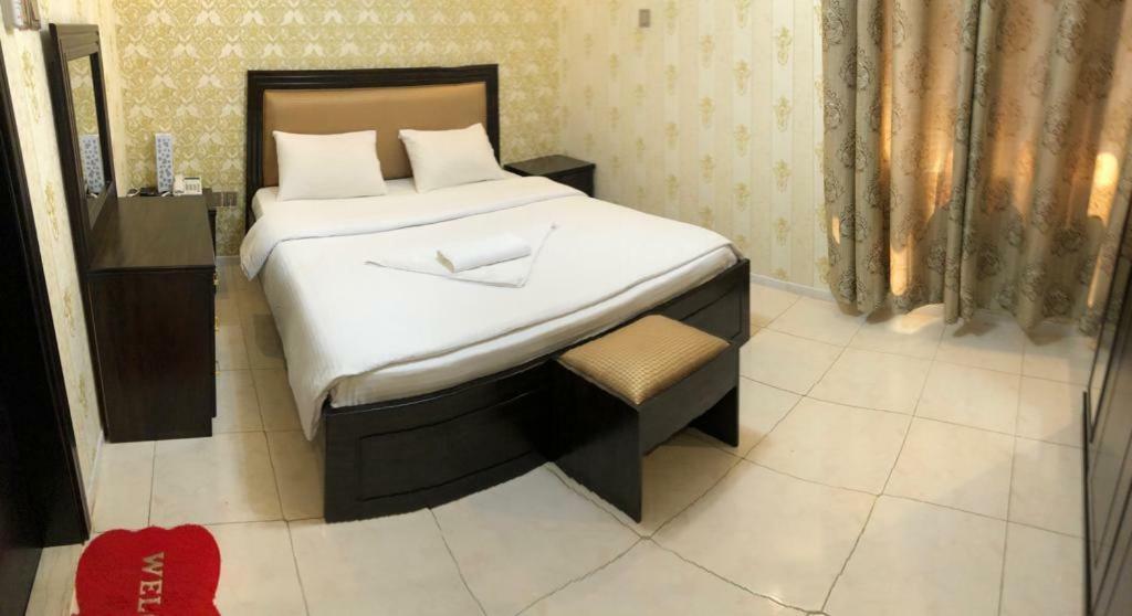 Tvs Hotel Дубай Екстериор снимка